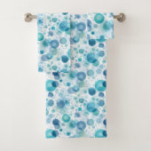 Ensemble de serviettes de bain modernes bleues (En situation)