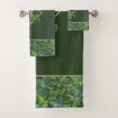 Ensemble de serviettes de bain Monogram Feuilles J (En situation)