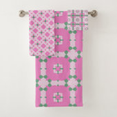 Ensemble de serviettes de bain Motif rose et vert  (En situation)