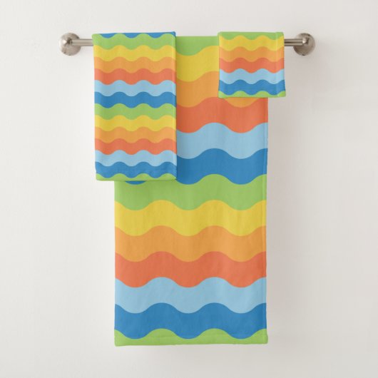 Ensemble de serviettes de bain Motif Vagues multic (En situation)