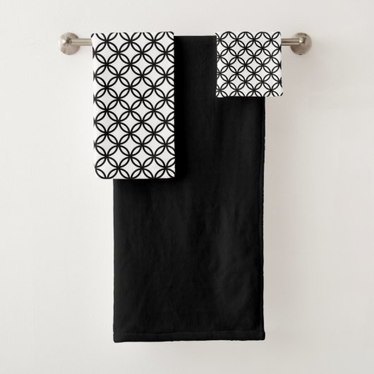 Ensemble de serviettes de bain noir et blanc (En situation)