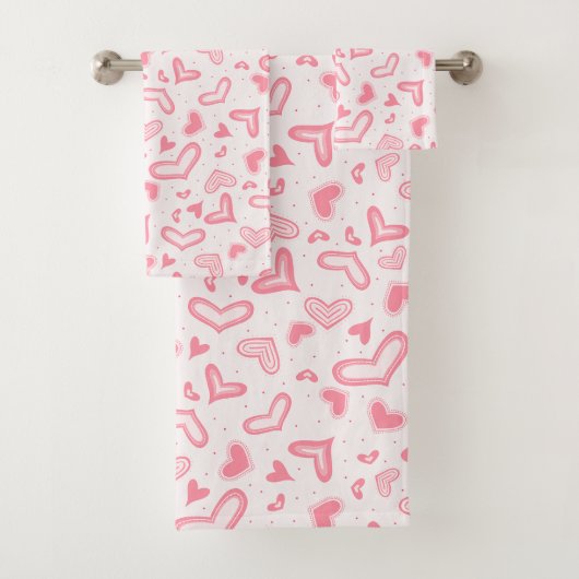 Ensemble de serviettes de bain rose coeurs valenti (En situation)