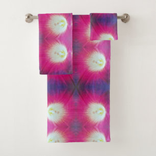 Ensemble de serviettes de bain violettes et blanch