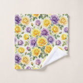 Ensemble de serviettes de roses violettes et jaune (Gant de toilette)