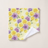 Ensemble de serviettes de roses violettes et jaune (Gant de toilette)