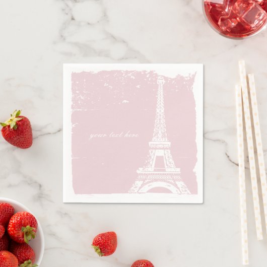 Ensemble de serviettes en papier tour Eiffel rose (En situation)