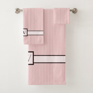 Ensemble de serviettes rose avec linges noirs