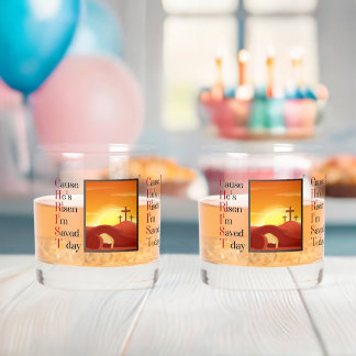 Ensemble de verre de roche imprimé sur l'acronyme 