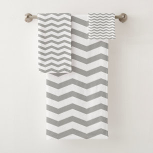 Ensemble gris de serviette de salle de bains de
