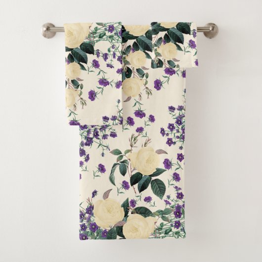 Ensemble pourpre de serviette de Bath de (En situation)