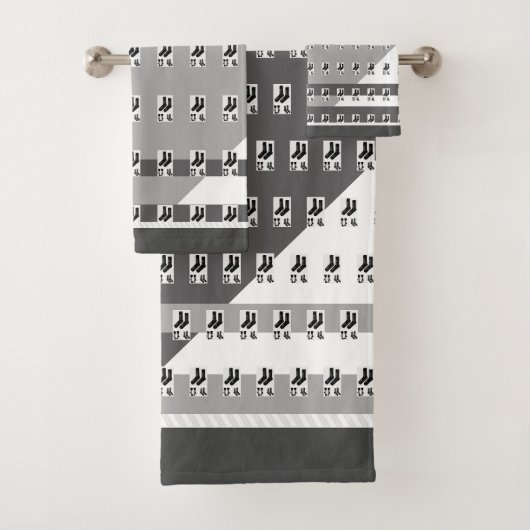 Ensemble serviette de bain chaussettes gris blanc (En situation)