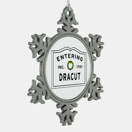 Entering Dracut Massachusett Tin Sneeuwvlok Ornament (Links)