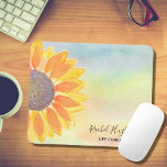 Entraîneur de vie personnalisé Souris de tournesol<br><div class="desc">Cette souris colorée Life Coach est décorée d'un tournesol jaune sur un arrière - plan d'aquarelle. Facile à personnaliser. Vous pouvez changer Life Coach à votre propre profession. Utilisez l'option Personnaliser supplémentaire pour modifier la taille, le style ou la couleur du texte si vous le souhaitez. Parce que nous créons...</div>