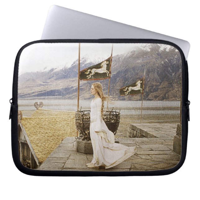 Eowyn over Castle Steps Laptop Sleeve (Voorkant)