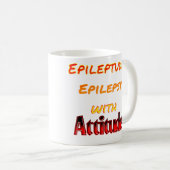 Epileptude avec la tasse de classique d'attitude (Devant droit)