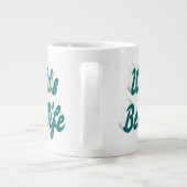 Épouse avec un énorme mug de café à moitié vert (Dos)