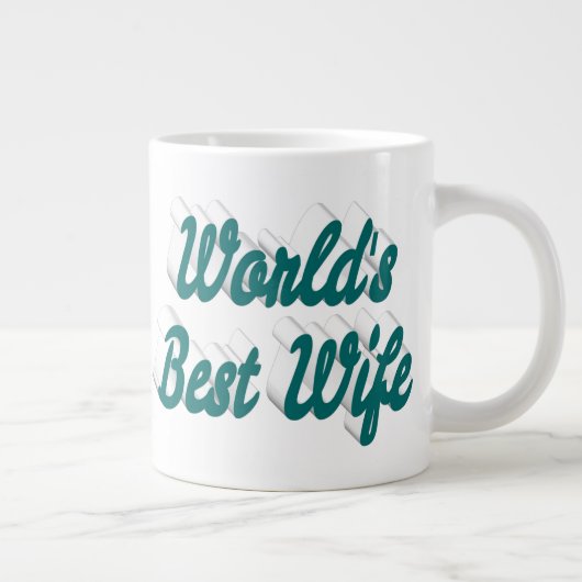 Épouse avec un énorme mug de café à moitié vert (Droite)