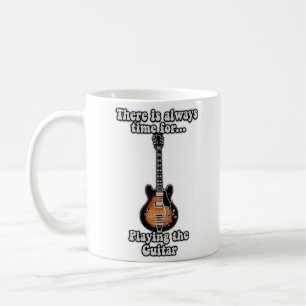 Er is altijd tijd om gitaar te spelen. retro koffiemok