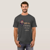 Er is een Champion T-Shirt (Voorkant volledig)