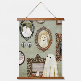 Er is een geest in de portrettengalerij hangend wandkleed