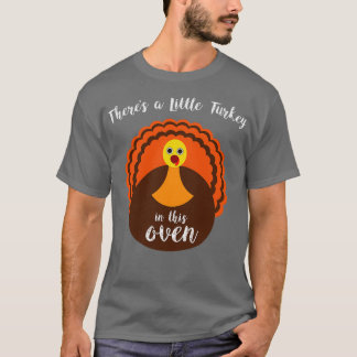 Er is een klein Turkije in deze Oven Thanksgiving T-shirt