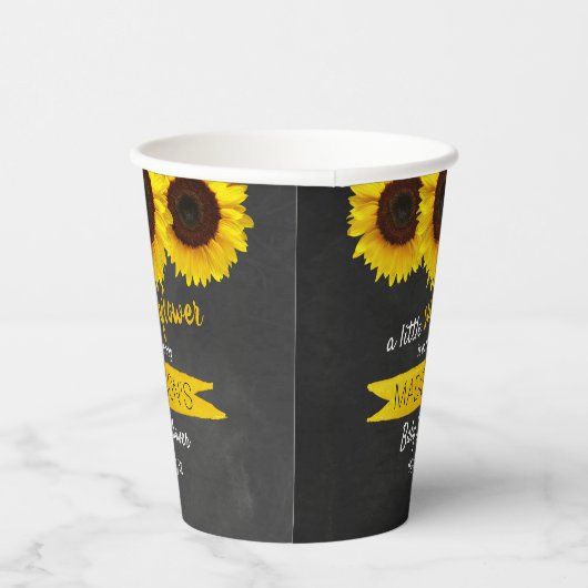 Er is een kleine zonnebloem onderweg. Baby shower Papieren Bekers (Rechts)
