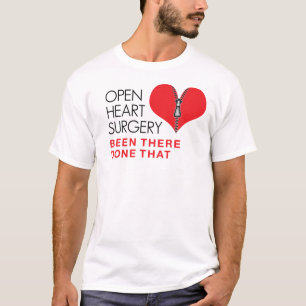Er is een open hartchirurgie uitgevoerd die t-shirt