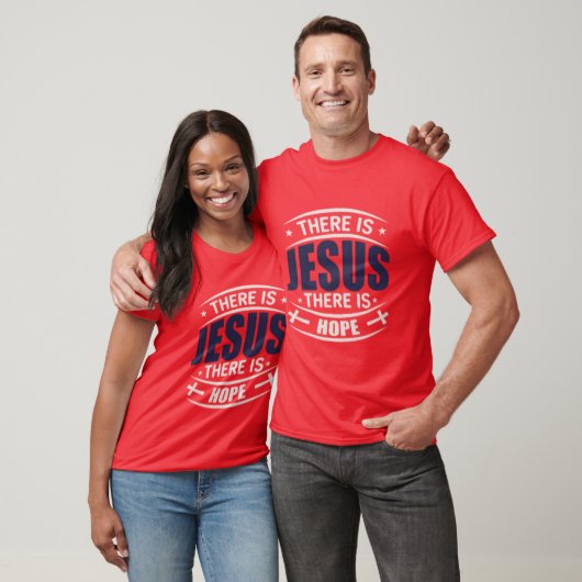 Er is Jezus Er is Hoop Christelijk T Shirt (Unisex)