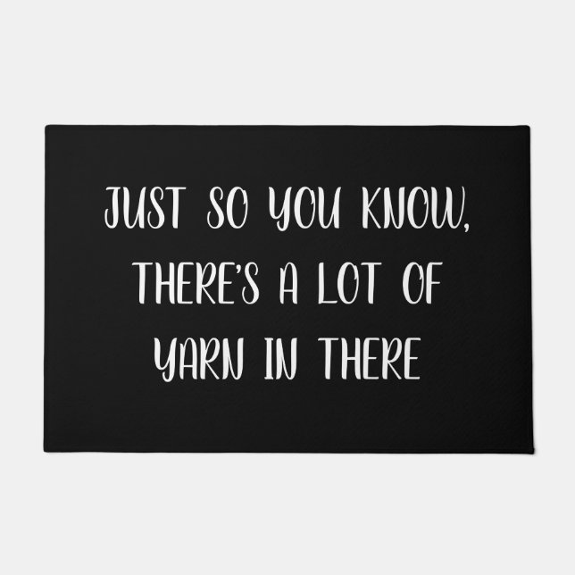 Er is veel Yarn Black White Knitter Funny Deurmat (Voorkant)