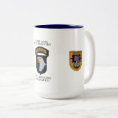 ęr TASSE AÉROPORTÉE de 327TH INFANTERIE de (Devant droit)