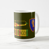 ęr Tasse d'artilleur de porte de la brigade (Devant droit)