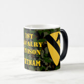 ęr Tasse de café verte de Camo Vietnam de Division (Devant droit)