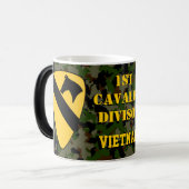 ęr Tasse de café verte de Camo Vietnam de Division (Devant gauche)