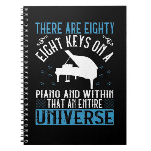 Er zijn 88 sleutels op een piano en binnen notitieboek