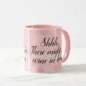 Er zit misschien wijn in deze grappige roze Waterv Mok (Voorkant rechts)