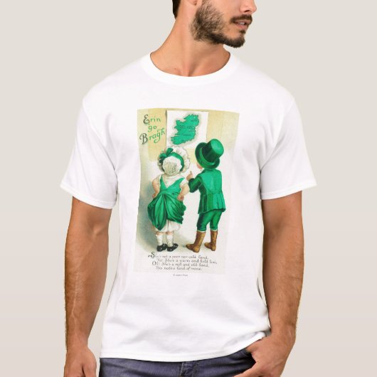 Erin Go Bragh Couple die de Ierse kaart bekijkt T-shirt (Voorkant)