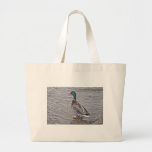 Erpel steht im grauen Wasser Grote Tote Bag