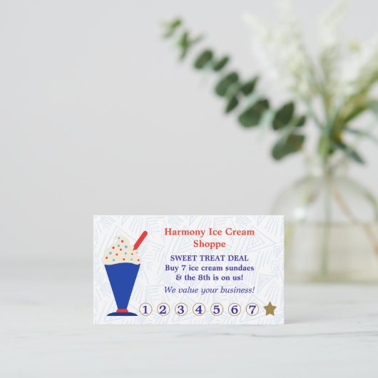 Escompte de fidélité du client dans la boutique de (Debout devant)