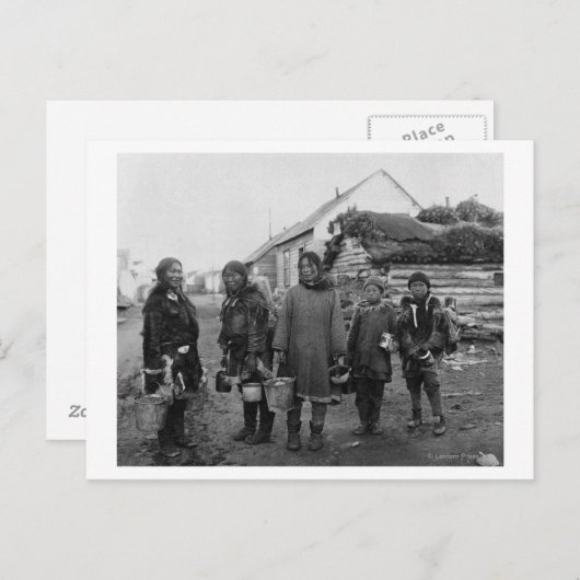 Eskimo Berry Pickers in Nome, Alaska Foto Briefkaart (Voorkant / Achterkant)