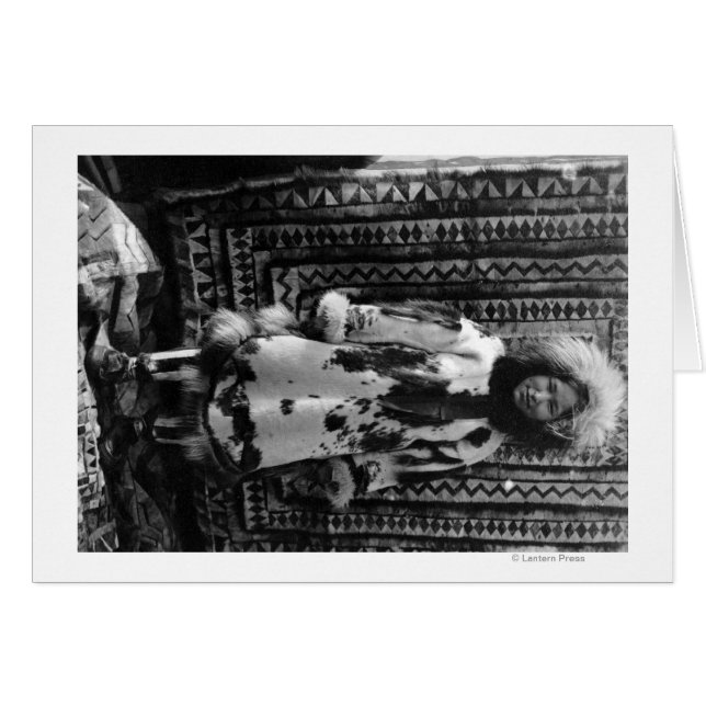 Eskimo Girl portant des vêtements de fourrure Alas (Devant horizontal)