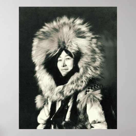 Eskimo Woman Posing 1915 Poster (Voorkant)