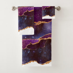 Espace bleu et violet et étoiles avec ruban or
