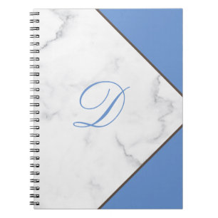Espace de travail minimaliste et organisé Cahier e