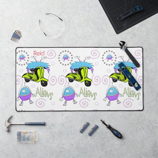 Espace des Aliens de Mat de bureau (Poste de travail)