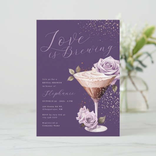 Espresso Martini Violet Douche nuptiale Invitation (Debout devant)