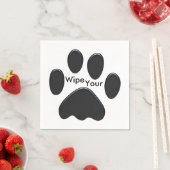 Essuyer vos serviettes en papier de pattes (En situation)