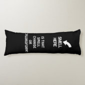 Est-ce que ça sent le cyanide ou le Coussin de pla (Devant)