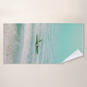 Estarfish blanche sur sable sous l'eau le matin (Serviette de bain)