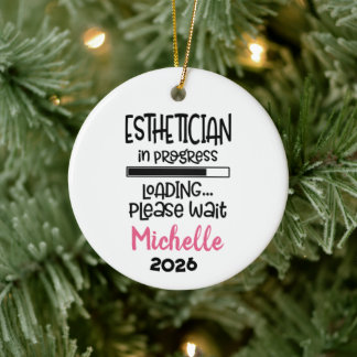 Estheetician in opleiding  keramisch ornament