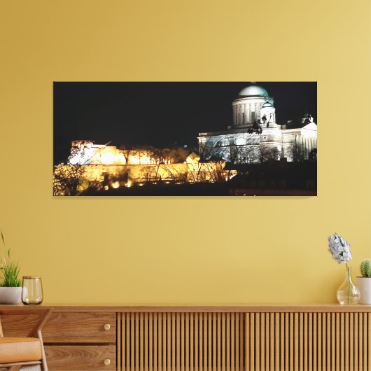 Esztergom Basiliek verlicht voor Kerstmis. Canvas Afdruk (Insitu (Woonkamer))